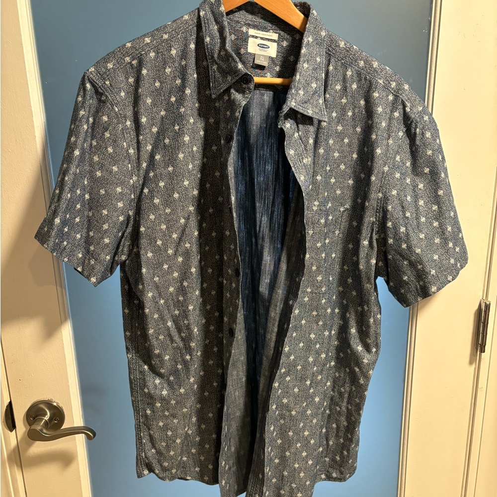 Old Navy Xl  button up shirt.